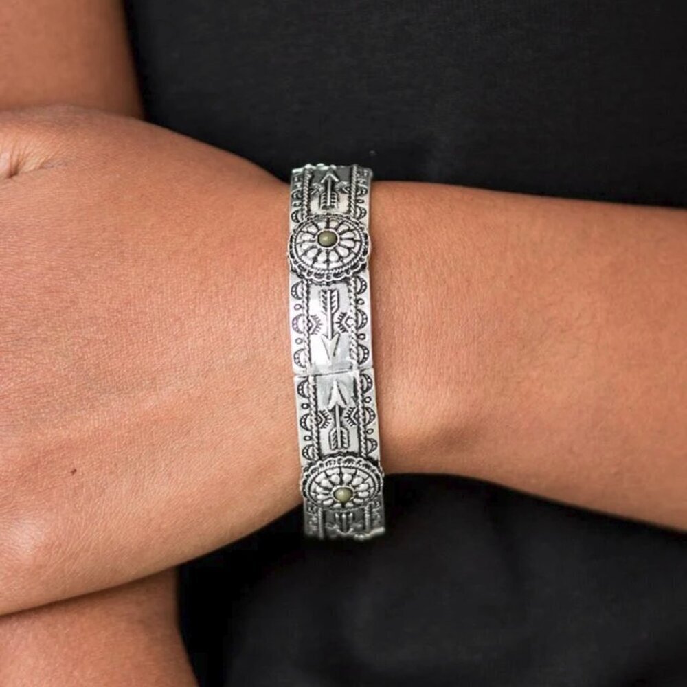 Paparazzi Jewelry - Southern Borders - Green Bracelet - Vintage